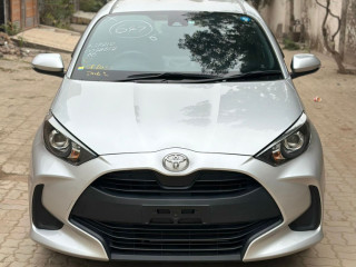 toyota-yaris-x-push